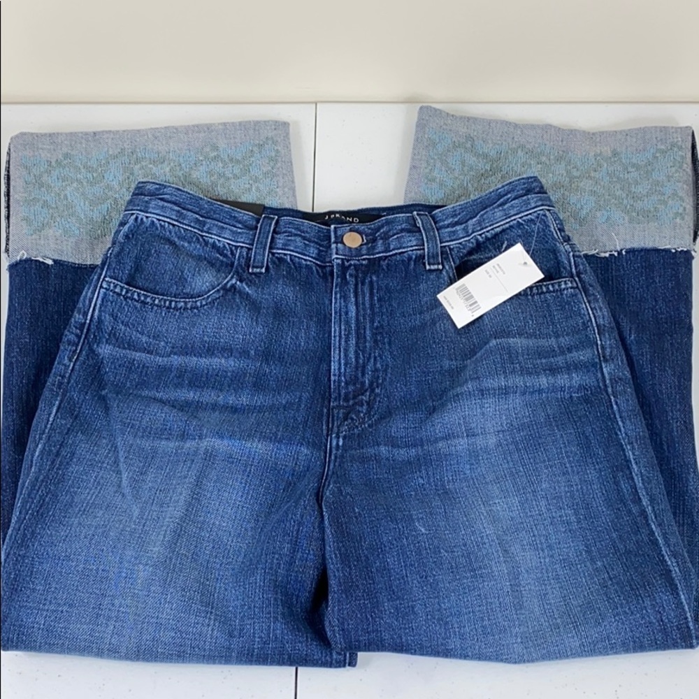 J Brand Midrise Cropped Wide-Leg Jeans in Blue with Light Wash Cuffs - Picture 5 of 9